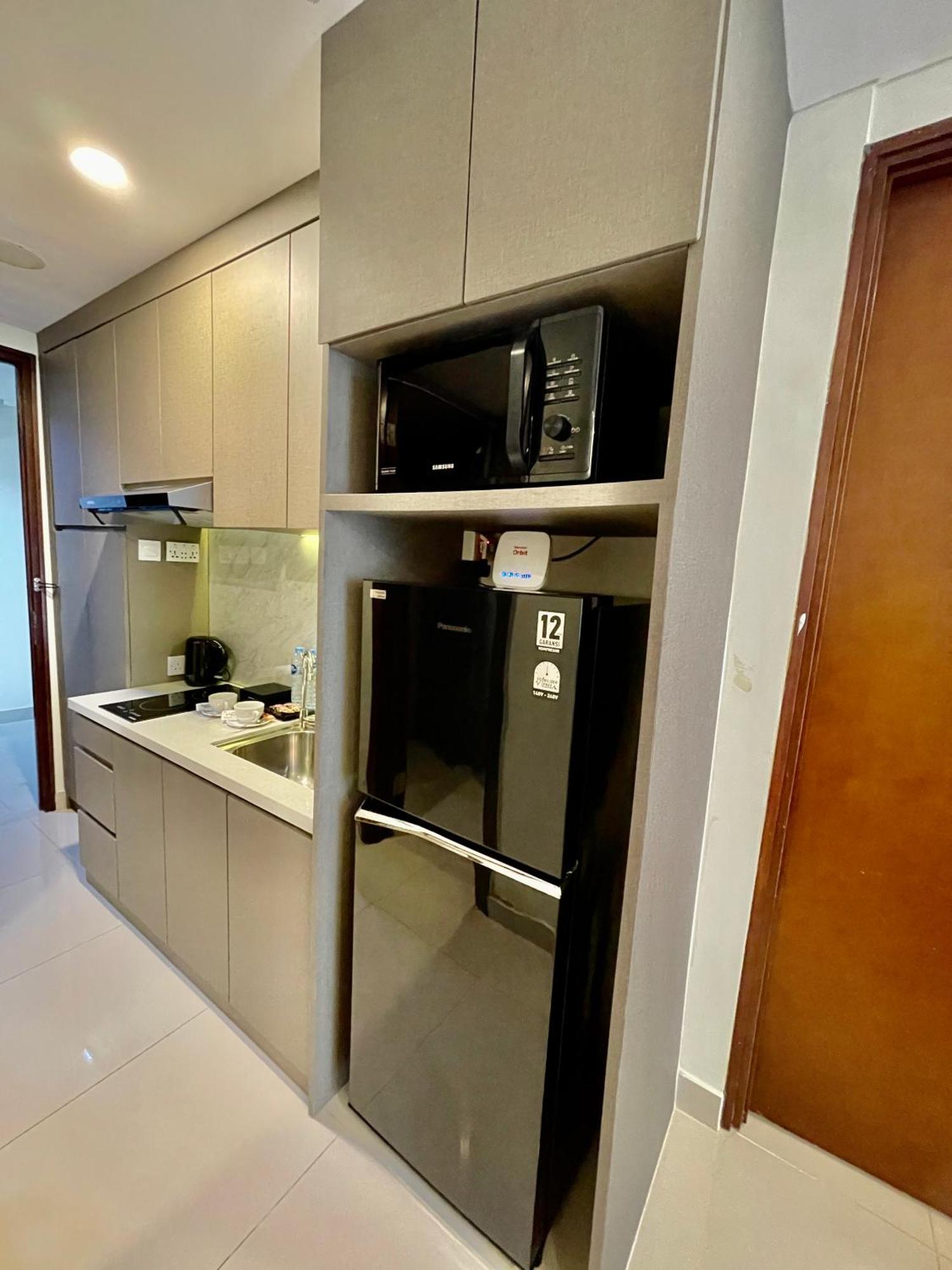 Verdela Pollux Meisterstadt Batam Apartement Exterior photo