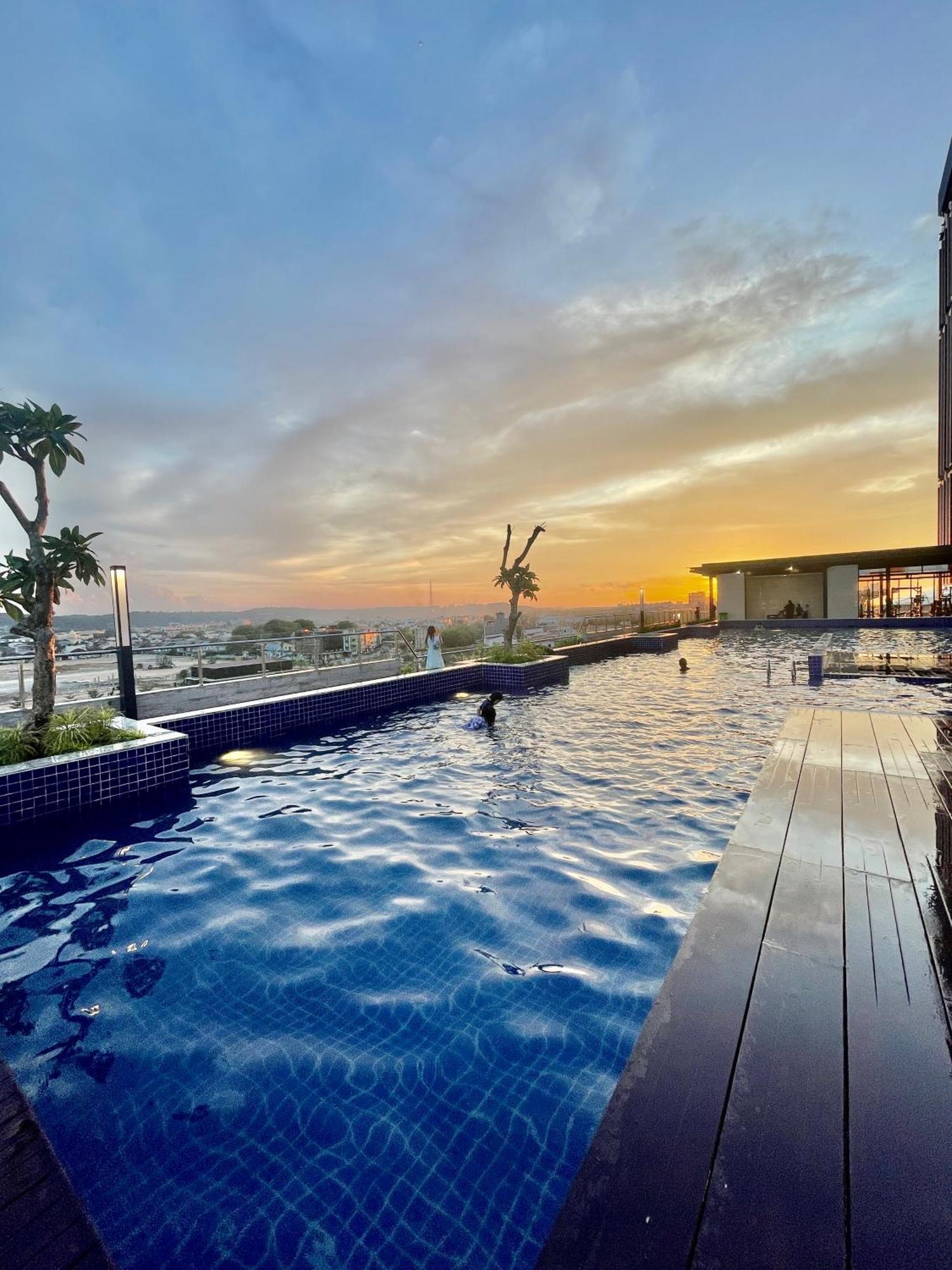 Verdela Pollux Meisterstadt Batam Apartement Exterior photo